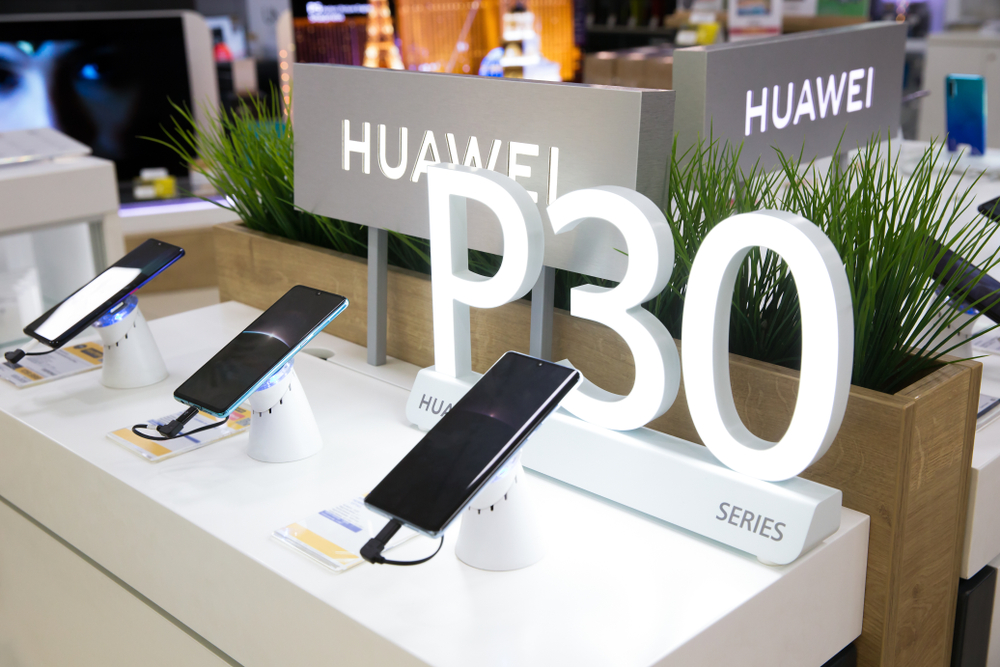 Mimo premiery w 2019 r. Huawei P30 Pro nadal sprzedaje się na aukcjach
