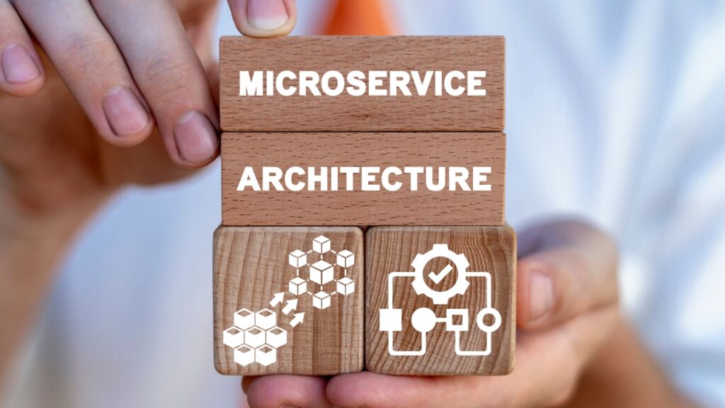 Architektura mikroserwisów to przyszłość architektury systemów / fot. Panchenko Vladimir, Shutterstock.com