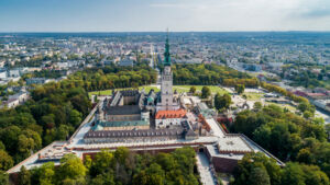 Czestochowa - Dowiedz się czy warto pracować w sprzedaży / Fot. konradkerker, shutterstock.com