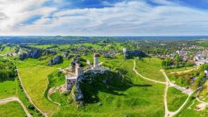 Dowiedz się, czy warto inwestować w rozwój kariery w HR w Częstochowie/ Fot. Janusz Lipinski, shutterstock.com