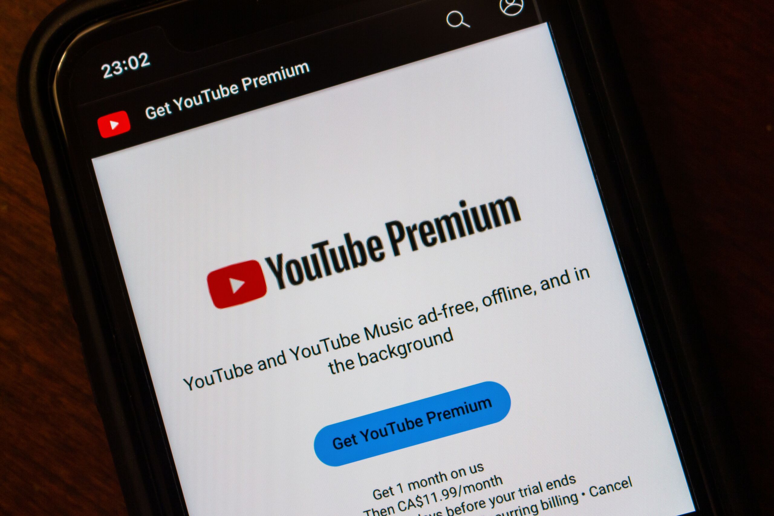 YouTube w tle działa bezproblemowo w ofercie Premium