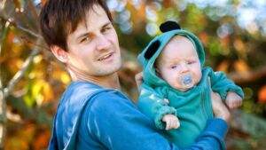 Ile urlopu dla ojca po urodzeniu dziecka 2023? / Fot. Elena Yakusheva, Shutterstock.com