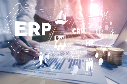 System ERP, czyli Enterprise Resource Planning, to zintegrowany system informatyczny, który wspiera zarządzanie zasobami przedsiębiorstwa./ Fot. Blue Planet Studio, Shutterstock.com