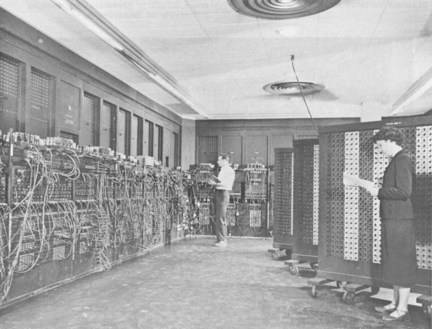 ENIAC uważany jest za pierwszy komputer na świecie. /Źródło: https://www.britannica.com/ 