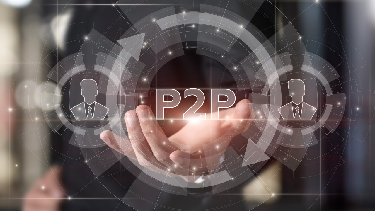 P2P - co to jest - peer-to-peer-jak-działa-zastosowanie / Fot. Natali _ Mis, Shutterstock