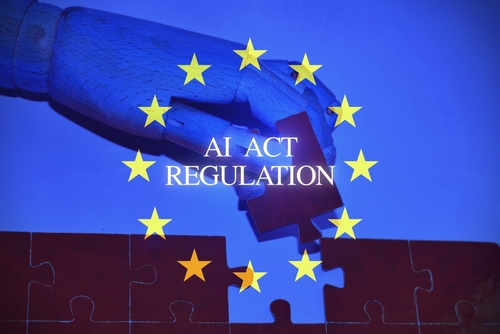Komisja Europejska wprowadza pierwsze na świecie kompleksowe prawo dotyczące AI./ Fot. RaffMaster, Shutterstock.com