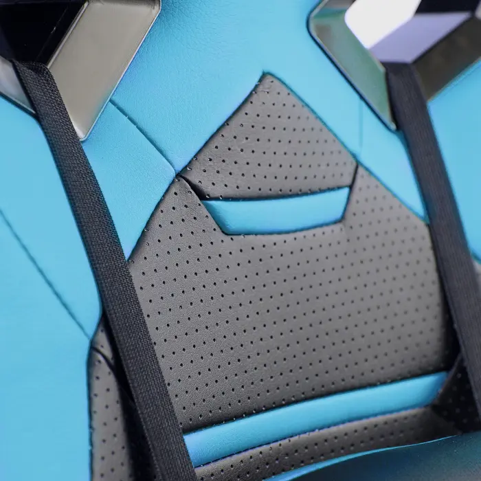 Perforowana syntetyczna skóra fotela gamingowego X-Fighter - Fot. Diablo Chairs