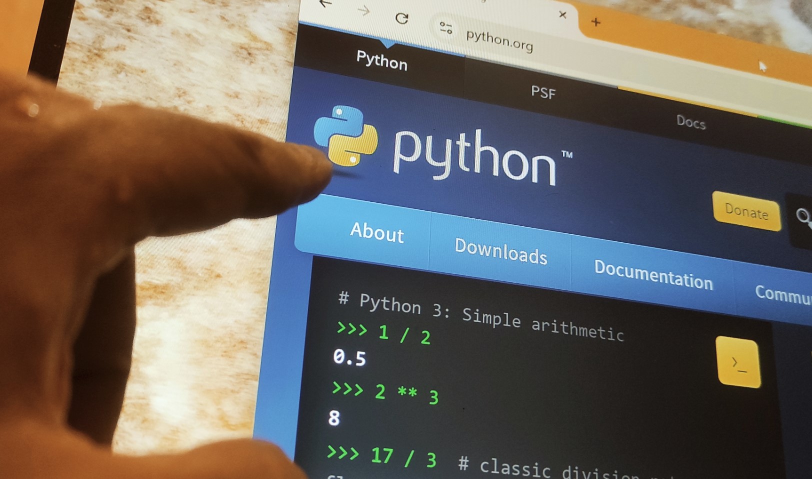 Czy Python developer zarobi wystarczająco dużo, aby kupić mieszkanie?